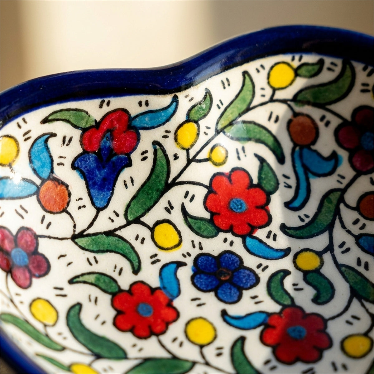 Ceramic Heart Dish 5.51 Inch in Floral, close-up of the hand-painted detail